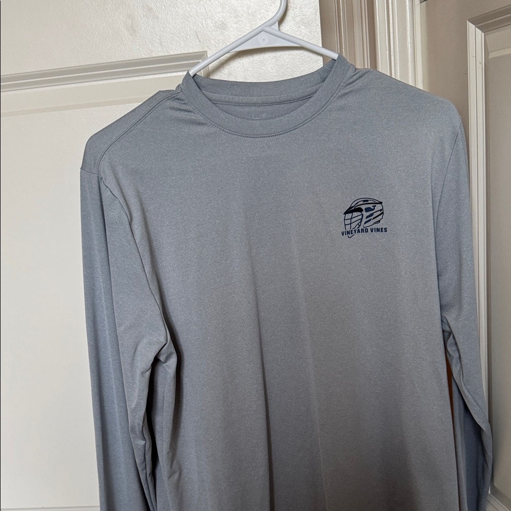 Vineyard Vines kid’s Gray Long Sleeve Shirt